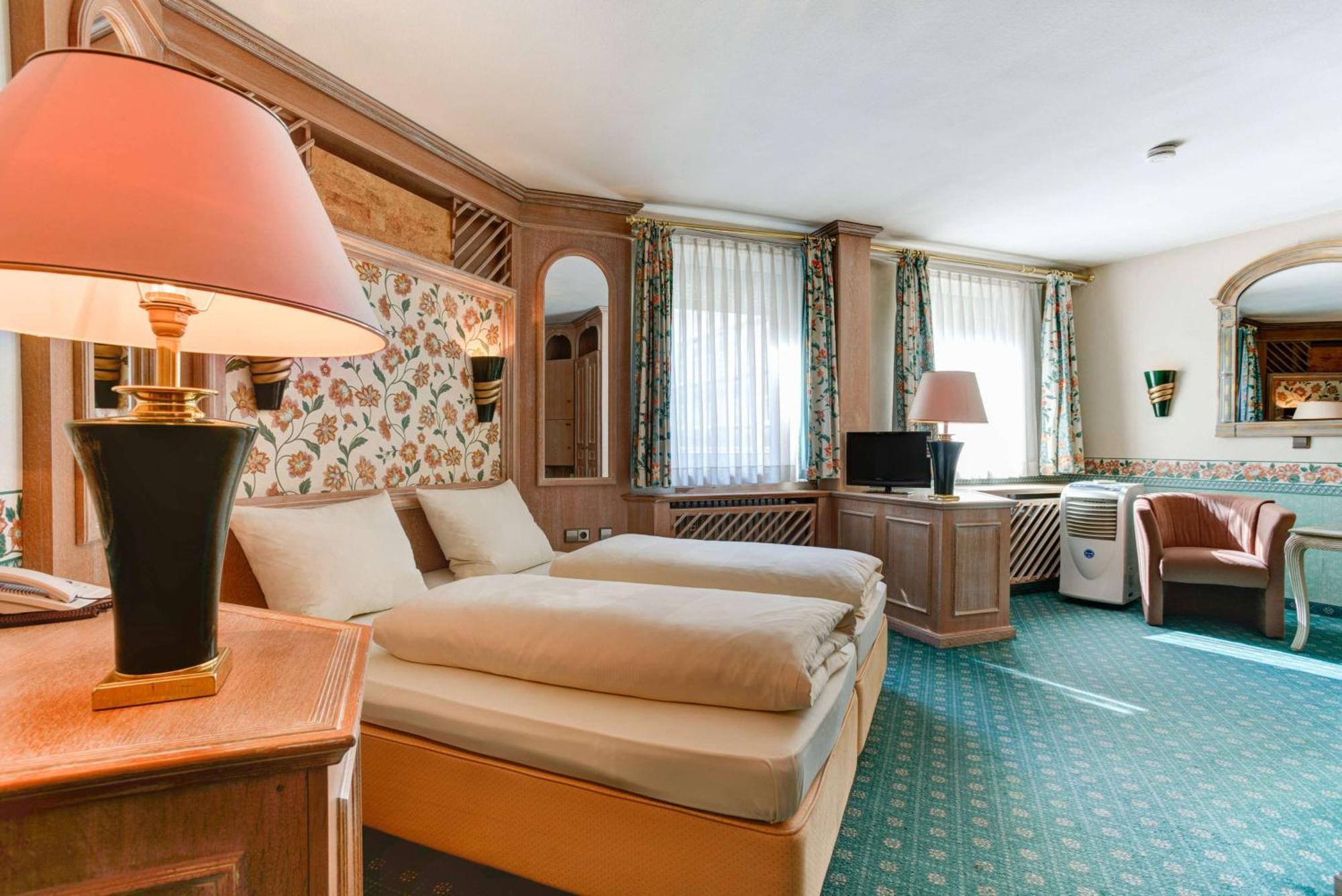 Centro Hotel Stern Ulm City, Trademark Collection By Wyndham Экстерьер фото