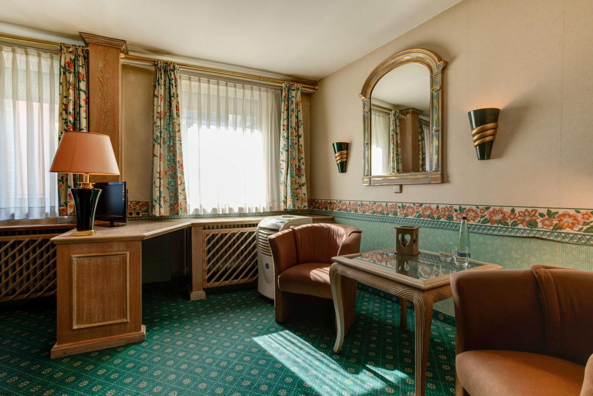Centro Hotel Stern Ulm City, Trademark Collection By Wyndham Экстерьер фото