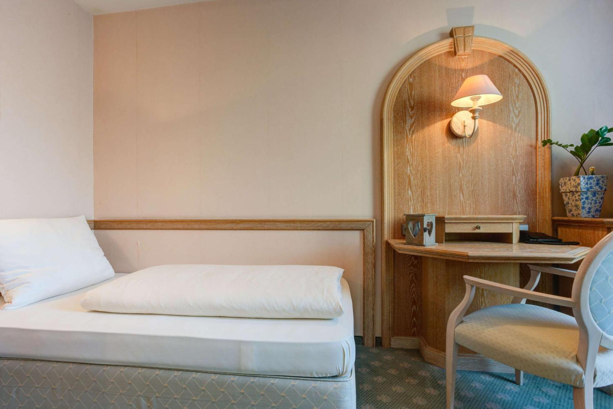 Centro Hotel Stern Ulm City, Trademark Collection By Wyndham Экстерьер фото